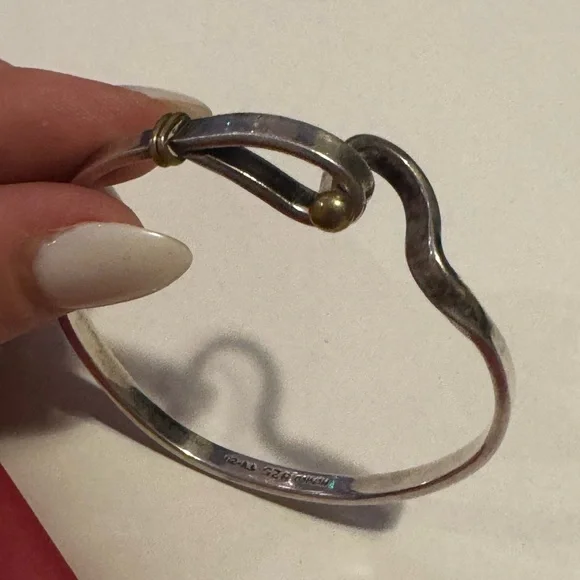 925 Sterling silver MEXICO hook and eye two tone bangle bracelet - Picture 2 of 16